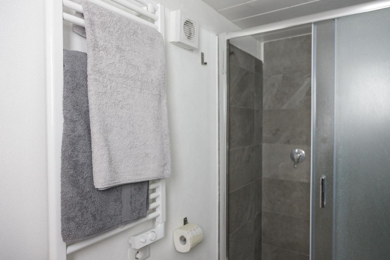 Volvinioone Monolocale Uso Esclusivo In Cermenate Apartment Milan Luaran gambar